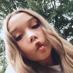 Meet your Posher, Kyra